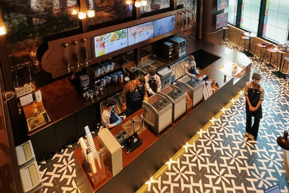 Luckin moves into Starbucks’ old Shanghai flagship — and keeps the 9.9 RMB price